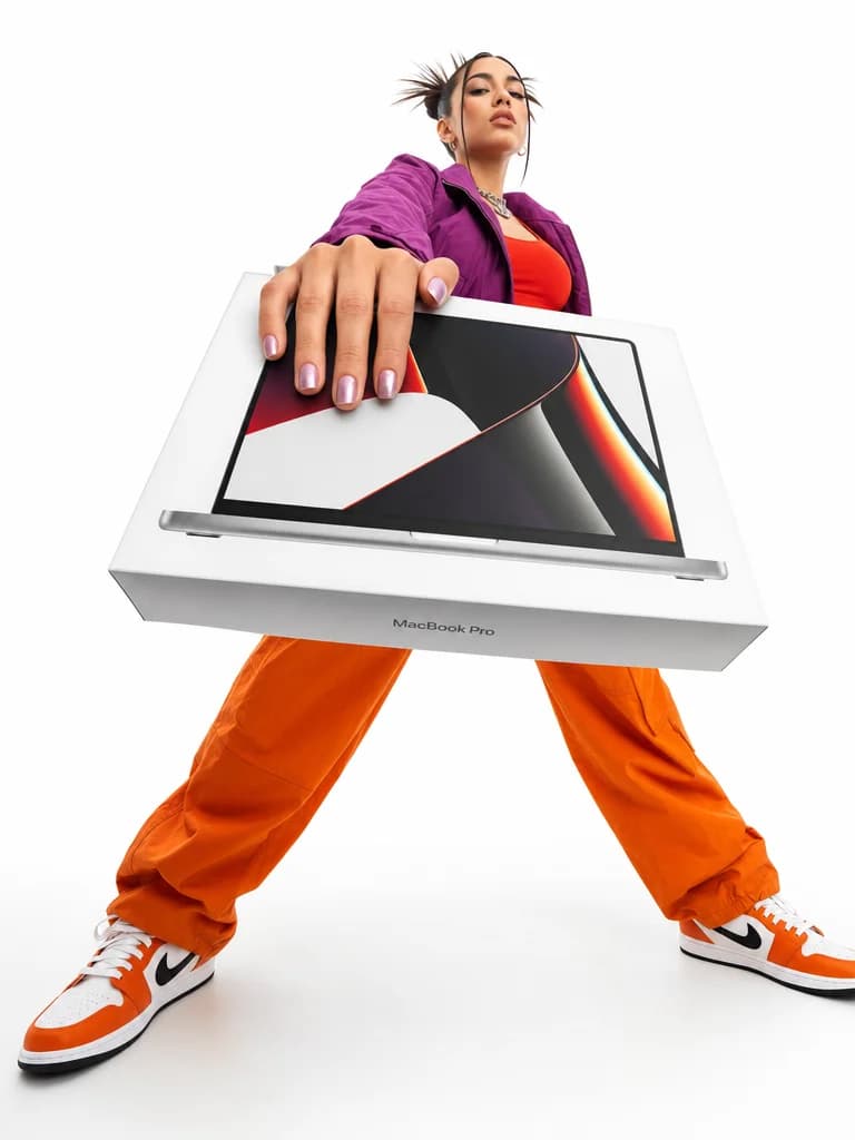 Low-Angle Product Campaign - Studio – AI photo prompt example